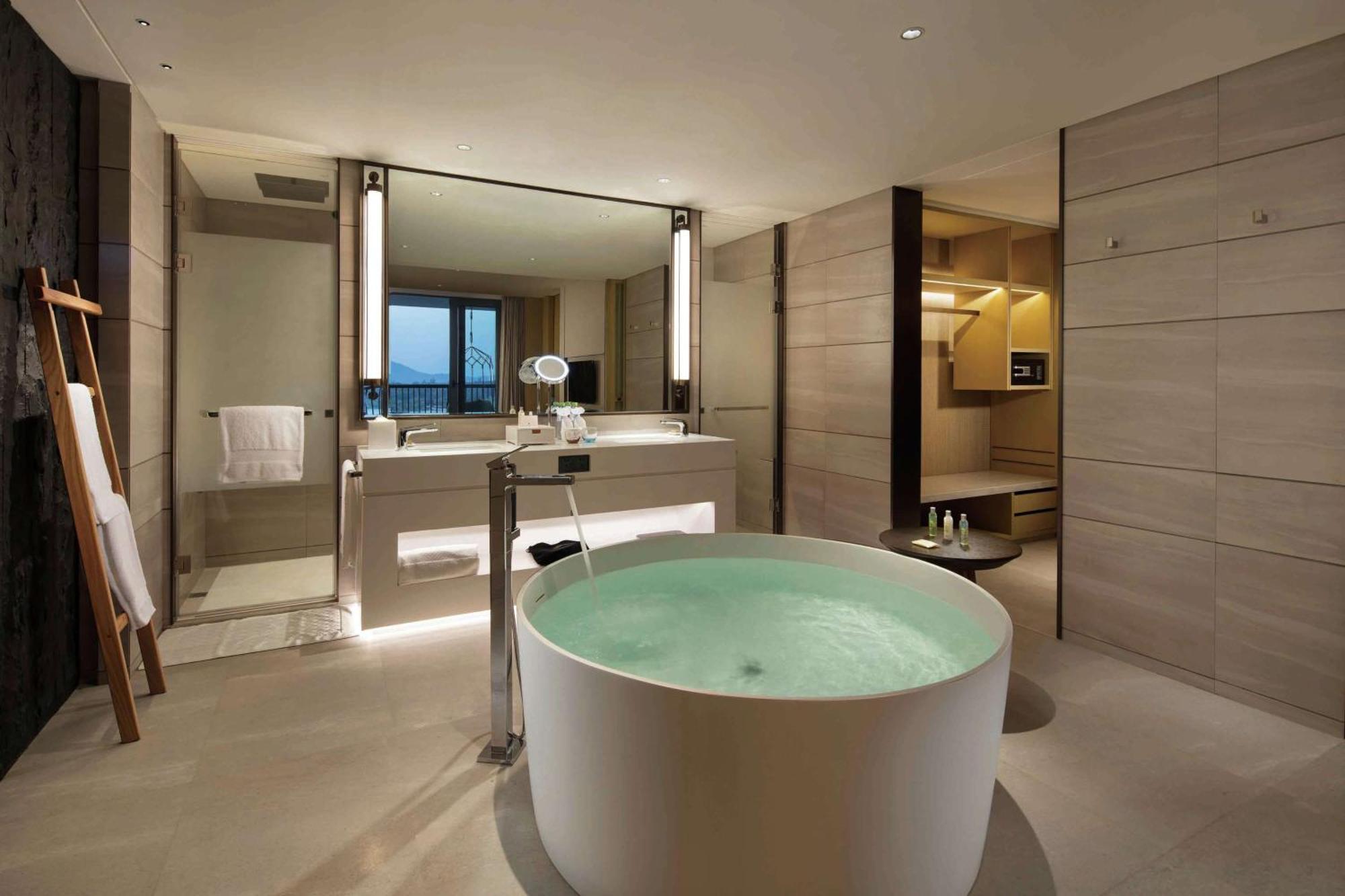 Doubletree Resort By Hilton Hainan - Xinglong Lakeside Wanning Exterior photo